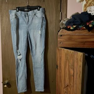COPY - Torrid size 14 reg Bomb shell skinny jeans